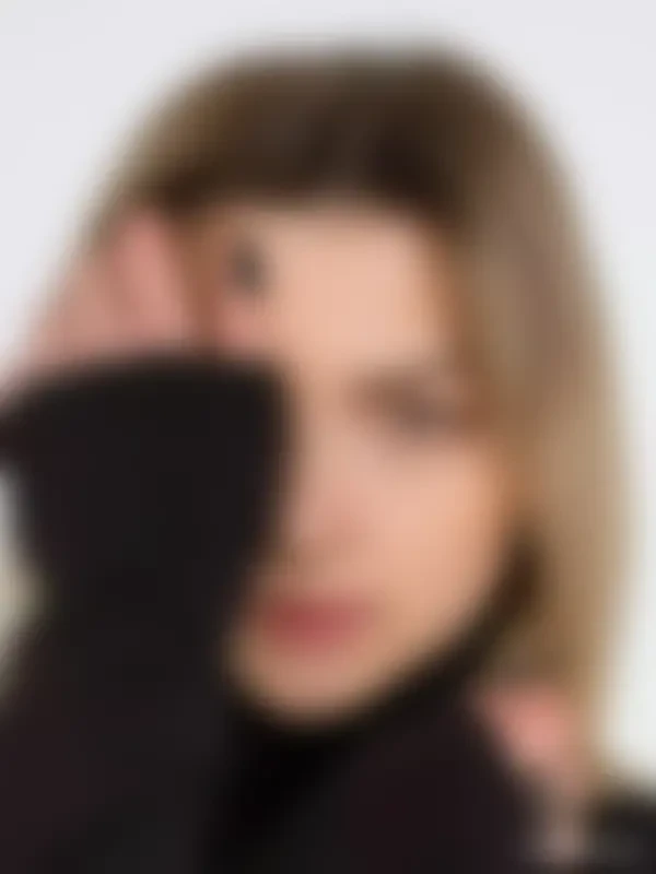 Alina, 27